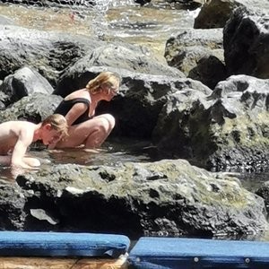 Uma Thurman Sexy (7 Photos) - Leaked Nudes