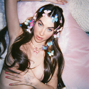 Naked Celebrity Pic Valentina Fradegrada 002 pic