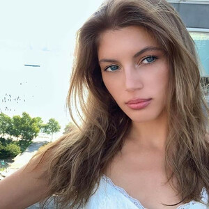 Free Nude Celeb Valery Kaufman 114 pic