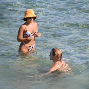 nude celebrities Vanessa Hudgens 017 pic