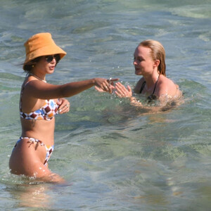 Newest Celebrity Nude Vanessa Hudgens 018 pic