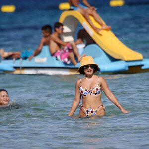 nude celebrities Vanessa Hudgens 022 pic