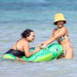 Newest Celebrity Nude Vanessa Hudgens 028 pic