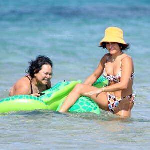 Naked Celebrity Pic Vanessa Hudgens 041 pic