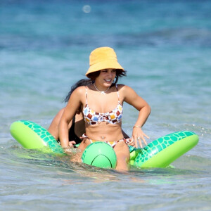Celebrity Leaked Nude Photo Vanessa Hudgens 044 pic
