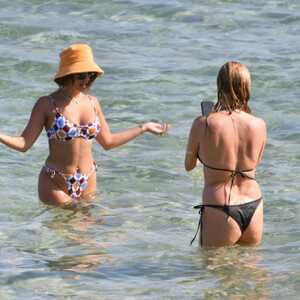 Hot Naked Celeb Vanessa Hudgens 048 pic