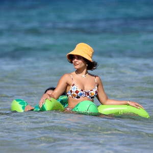 Celebrity Naked Vanessa Hudgens 075 pic