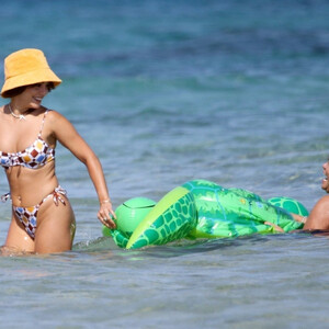 Nude Celeb Pic Vanessa Hudgens 076 pic