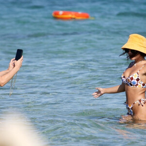 Free Nude Celeb Vanessa Hudgens 080 pic