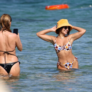 Free Nude Celeb Vanessa Hudgens 081 pic