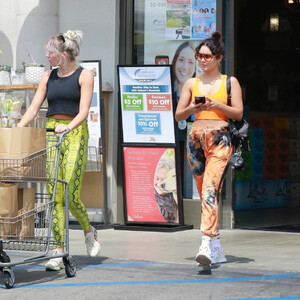 Naked celebrity picture Vanessa Hudgens 036 pic