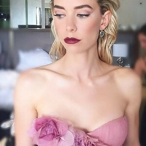 Hot Naked Celeb Vanessa Kirby 038 pic