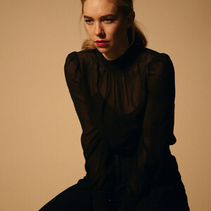 Newest Celebrity Nude Vanessa Kirby 066 pic