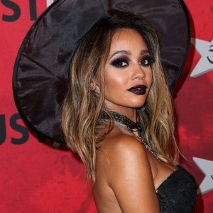 Leaked Vanessa Morgan 018 pic