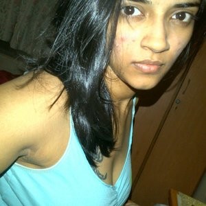Leaked Celebrity Pic Vasundhara Kashyap 043 pic