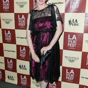 Famous Nude Vera Farmiga 068 pic