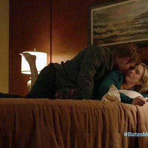Celebrity Leaked Nude Photo Vera Farmiga 143 pic