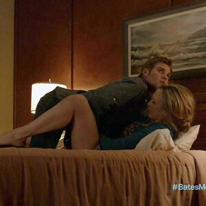 Celeb Naked Vera Farmiga 145 pic