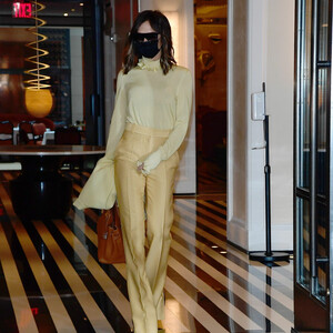 celeb nude Victoria Beckham 040 pic