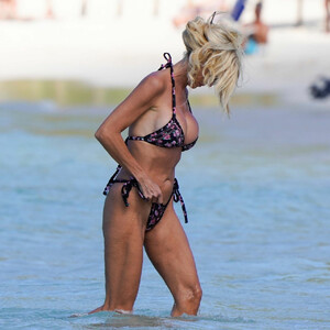 Free Nude Celeb Victoria Silvstedt 028 pic