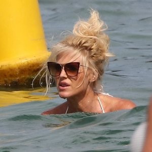 Newest Celebrity Nude Victoria Silvstedt 040 pic