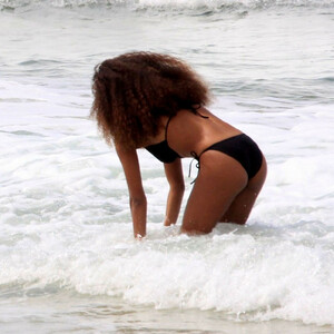 Vincent Cassel & Tina Kunakey are Enjoying a Day at the Beach (21 Photos) - Leaked Nudes