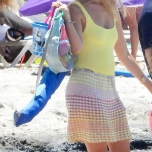 Vivian Sibold Enjoys a Family Day at the Beach in Formentera (15 Photos) - Leaked Nudes