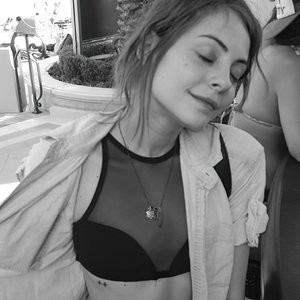 Naked Celebrity Willa Holland 014 pic