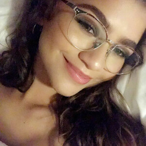 Free Nude Celeb Zendaya 032 pic