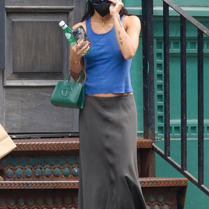 Naked Celebrity Zoe Kravitz 017 pic