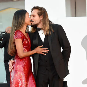 Naked Celebrity Zoe Saldana 043 pic