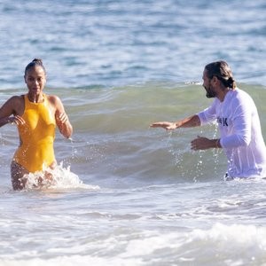 Zoe Saldana & Marco Perego Hold Hands as They Go for a Swim (47 Photos) - Leaked Nudes