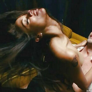 Celebrity Nude Pic Zoe Saldana 007 pic