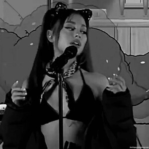 Ariana Grande Sexy (9 Photos) - Leaked Nudes