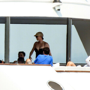 Charlize Theron Enjoys A Boat Trip With Her Daughters (32 Photos) - Leaked Nudes