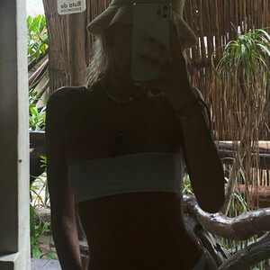Delilah Hamlin Hits the Beach with Friends in Mexico (43 Photos) - Leaked Nudes