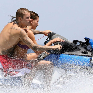 Justin Bieber & Hailey Baldwin Enjoy a Romantic Holiday on the Greek Island of Milos (38 Photos) - Leaked Nudes