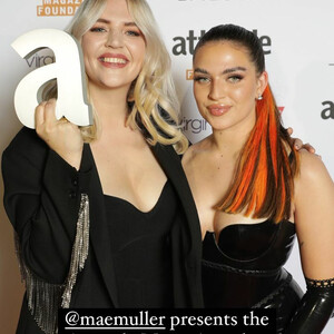 Mae Muller Shows Off Her Tits at The Virgin Atlantic Attitude Awards (8 Photos + Video) - Leaked Nudes