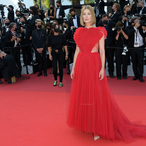Rosamund Pike Shows Off Her Sideboobs at the 74th Cannes Film Festival (112 Photos) - Leaked Nudes